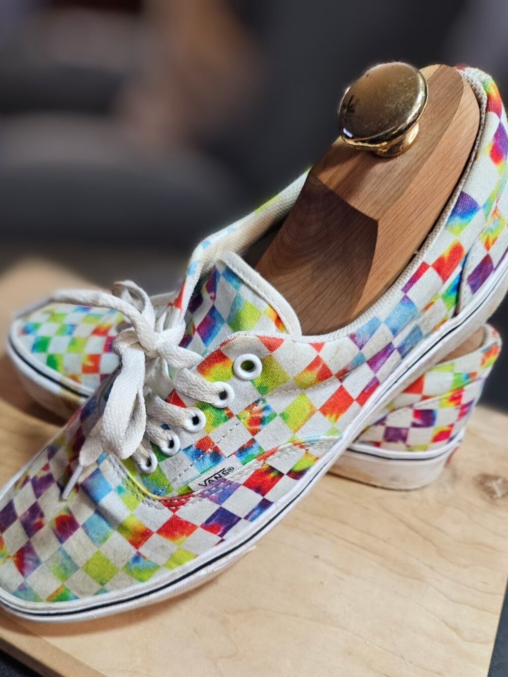 VANS COMFYCUSH OLD SCHOOL RAINBOW TIE-DYED CHECKER LACE-UP SIZE  (W 10.5 OR M 9)